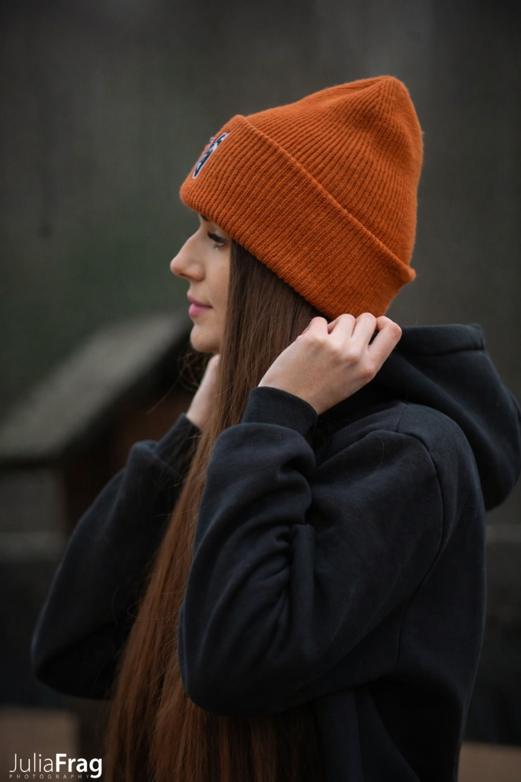 Miękka czapka zimowa z haftem Onesize - SAMIRA - Pumpkin