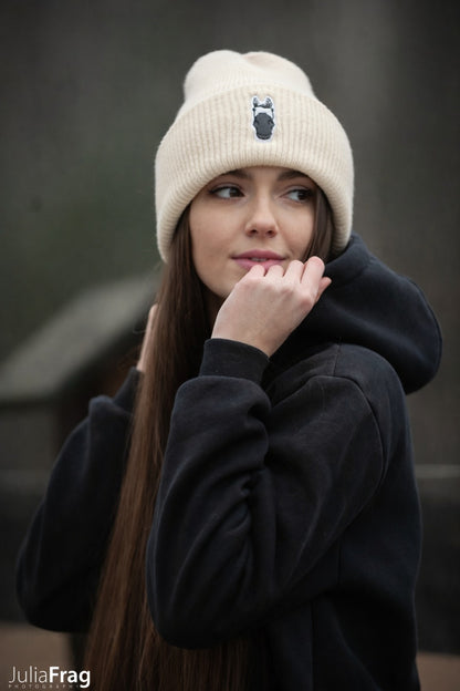 Miękka czapka zimowa z haftem Onesize - SAMIRA - Vanilla