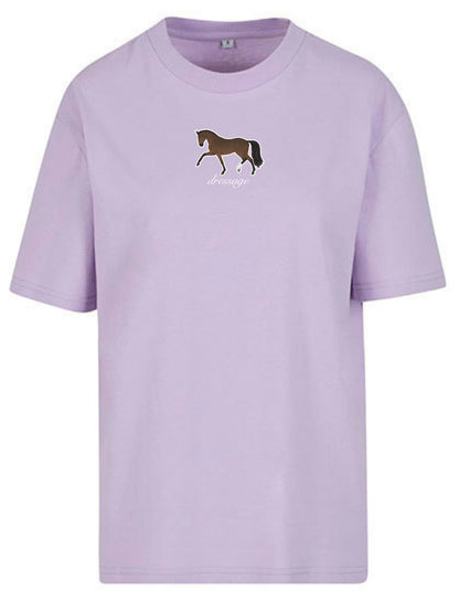Bawełniana koszulka dla Koniary z haftem "DRESSAGE" Oversize - HORSEY - Lilac