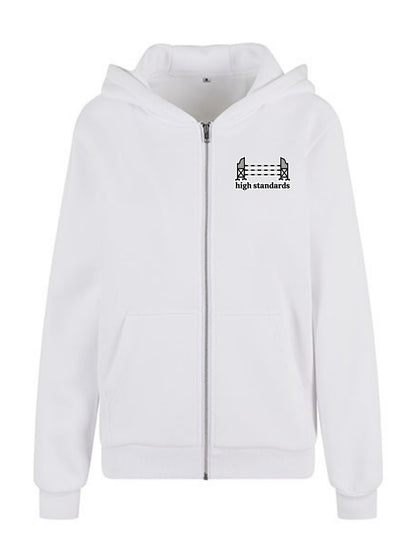 Miękka, luźna bluza na zamek z haftem "HIGH STANDARDS" dla Koniary - COZY - White